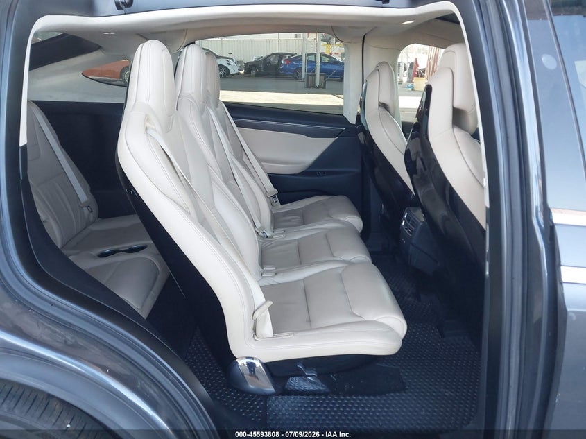 2017 Tesla Model X 100D/75D/90D VIN: 5YJXCAE22HF045279 Lot: 45593808