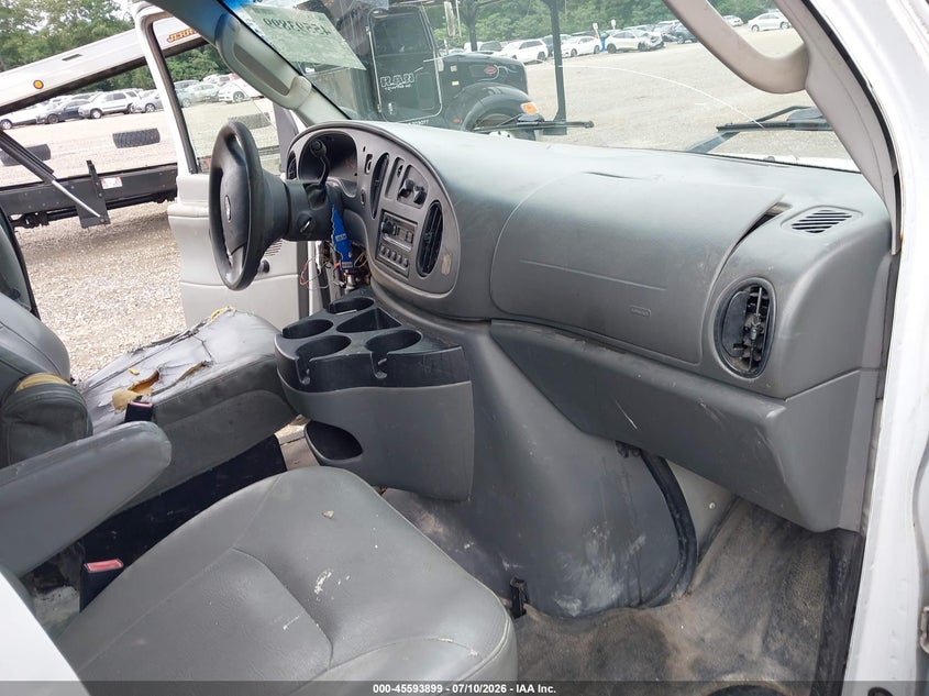 2008 FORD E-250 auction photo 5