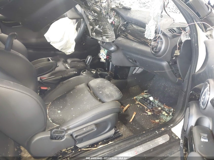 2023 MINI CONVERTIBLE auction photo 5