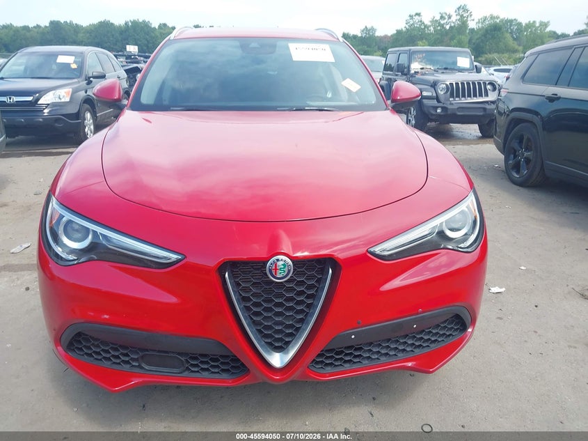 2021 Alfa Romeo Stelvio - view 12