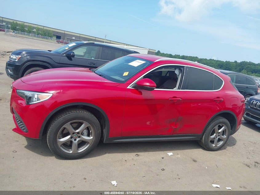 2021 Alfa Romeo Stelvio - view 14