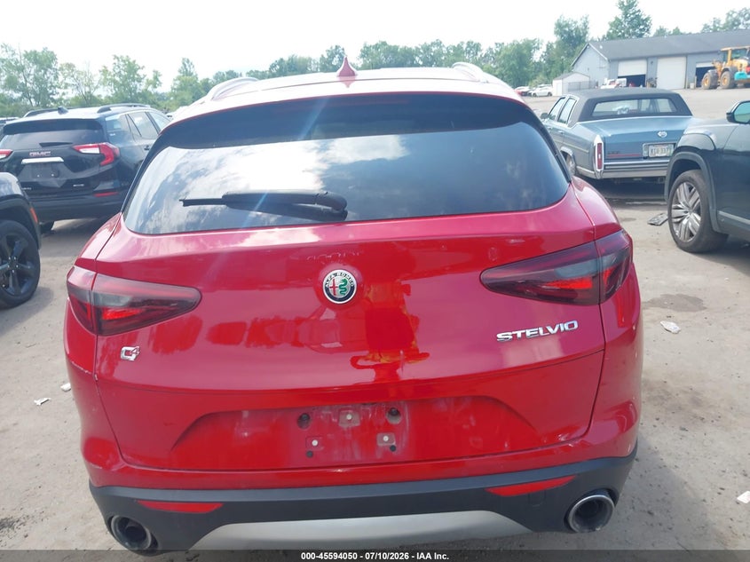 2021 Alfa Romeo Stelvio - view 16