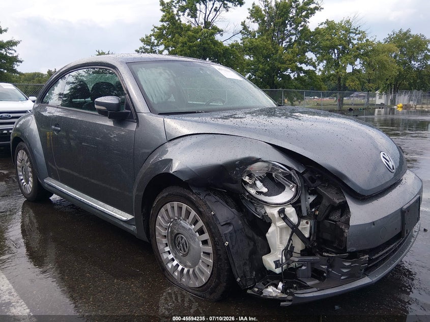 2014 Volkswagen Beetle 2.5L VIN: 3VWJP7AT1EM630953 Lot: 45594235