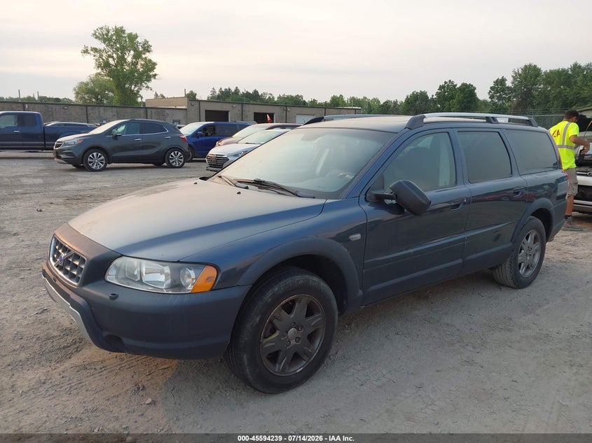 2005 VOLVO XC70 auction photo 2