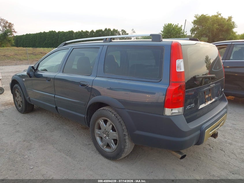 2005 VOLVO XC70 auction photo 3
