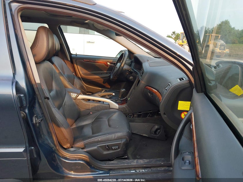 2005 VOLVO XC70 auction photo 5