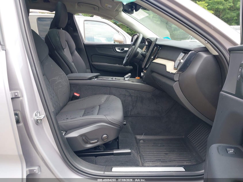 VOLVO XC60 - zdjęcie 5
