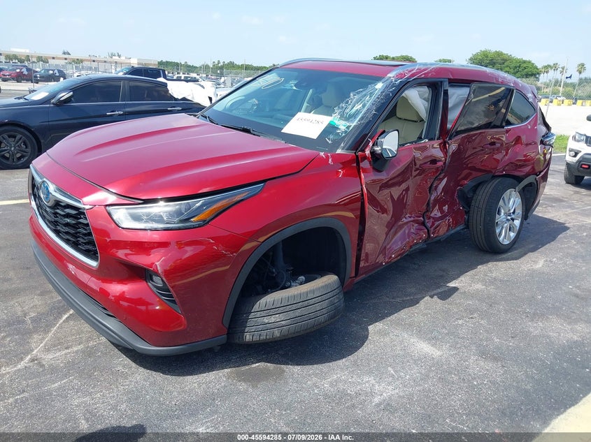 2023 Toyota Highlander, Left Side, IAAI, VIN 5TDYARAH5PS019370 — photo 2