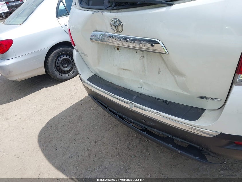 2012 TOYOTA HIGHLANDER auction photo 6