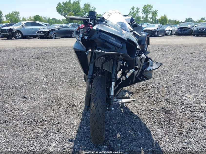 YAMAHA YFZ320 2025
