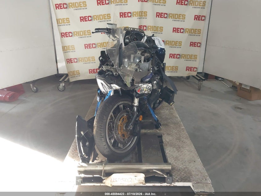 2010 Kawasaki Zg1400 C VIN: JKBZGNC14AA001979 Lot: 45594423