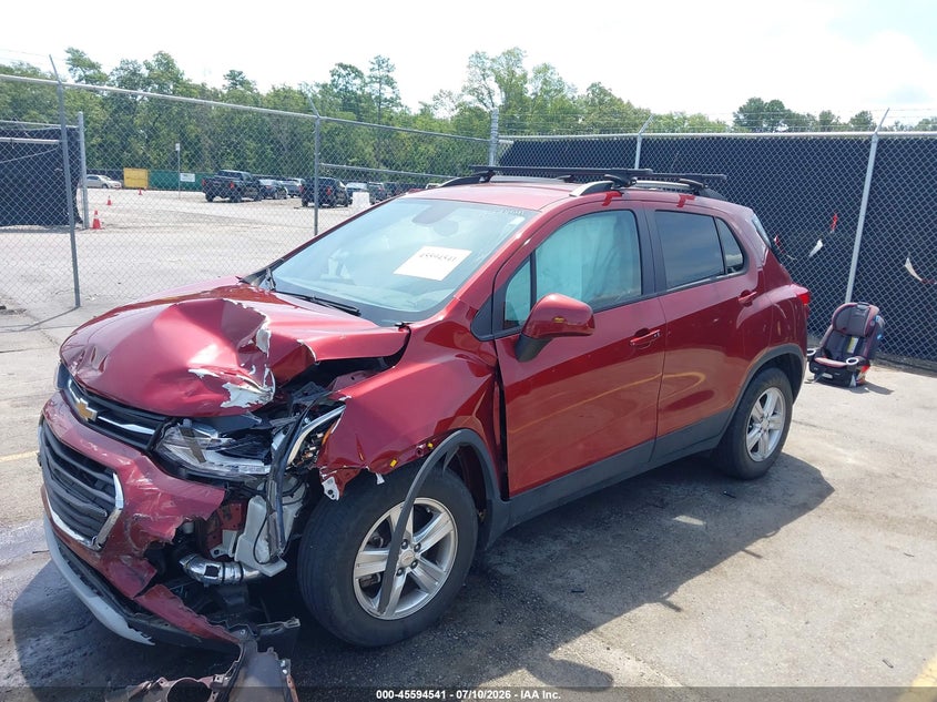 2022 Chevrolet Trax, Left Front, IAAI, VIN KL7CJLSM3NB569364 — photo 2