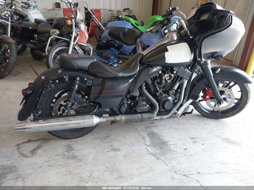 2015 Harley-Davidson Fltrxs Road Glide Special VIN: 1HD1KTM11FB617082 Lot: 45594660