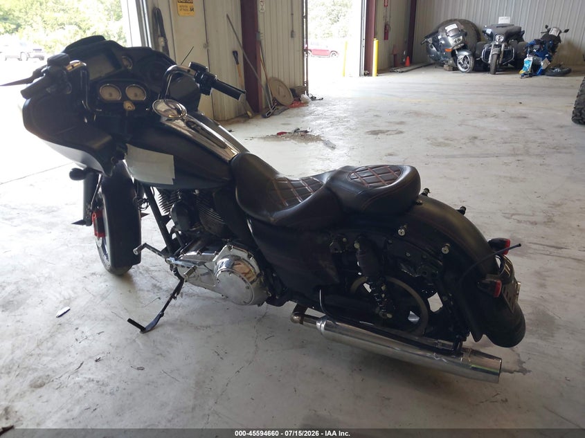 2015 Harley-Davidson Fltrxs Road Glide Special VIN: 1HD1KTM11FB617082 Lot: 45594660
