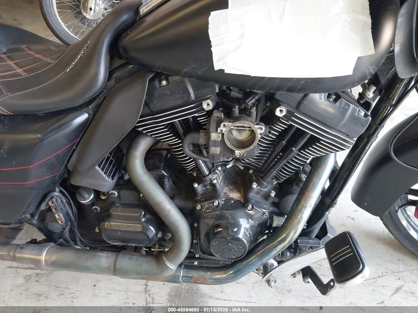 2015 Harley-Davidson Fltrxs Road Glide Special VIN: 1HD1KTM11FB617082 Lot: 45594660
