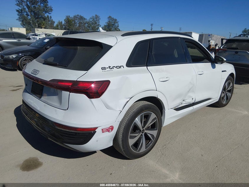 Vin: wa14aage8rb019350, lot: 46093050, audi q8 e-tron premium quattro 20244