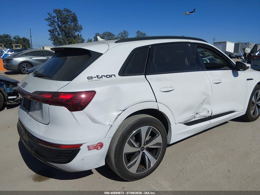 2024 Audi Q8 E-Tron Premium Quattro VIN: WA14AAGE8RB019350 Lot: 45594673
