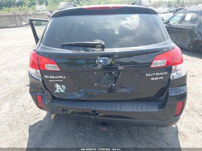2012 SUBARU OUTBACK auction photo 6