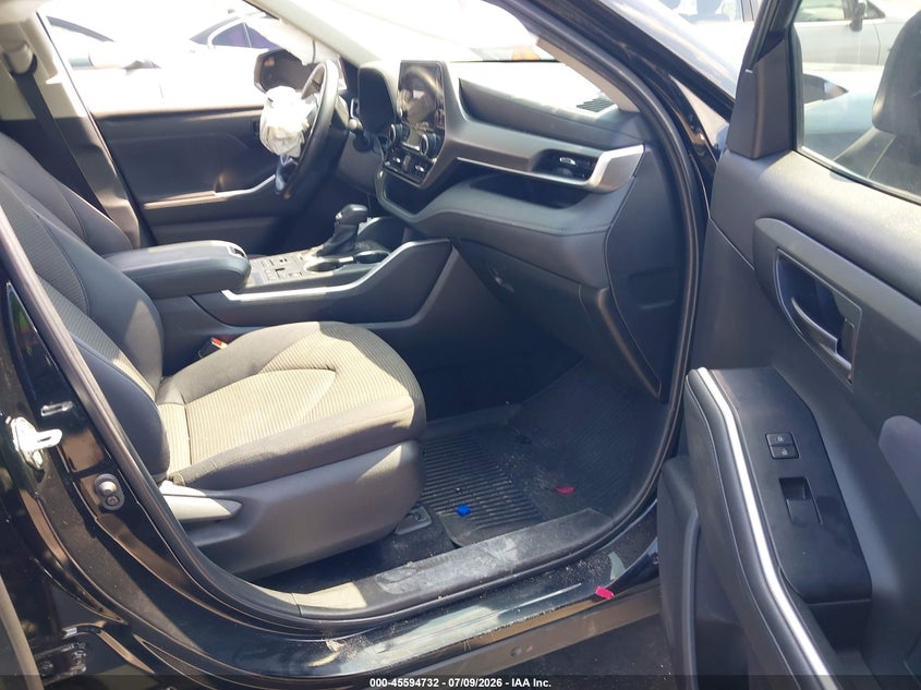 2024 TOYOTA HIGHLANDER auction photo 5