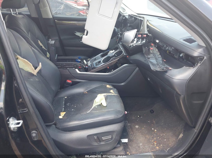 2021 TOYOTA HIGHLANDER auction photo 5