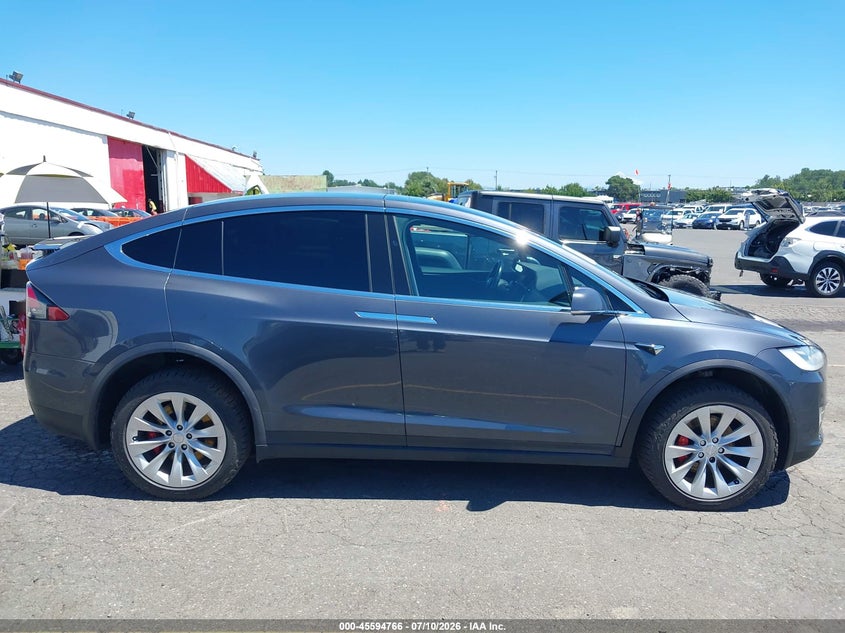 2019 Tesla Model X P100D/Performance VIN: 5YJXCDE48KF182043 Lot: 45594766