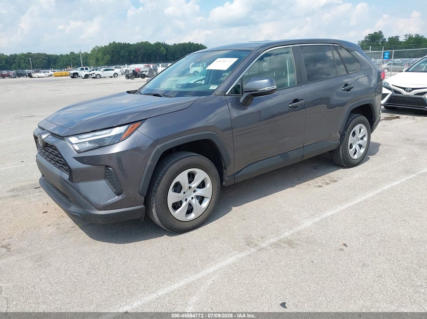 2024 Toyota RAV 4, Right Rear, IAAI, VIN 2T3G1RFV1RC405068 — photo 2