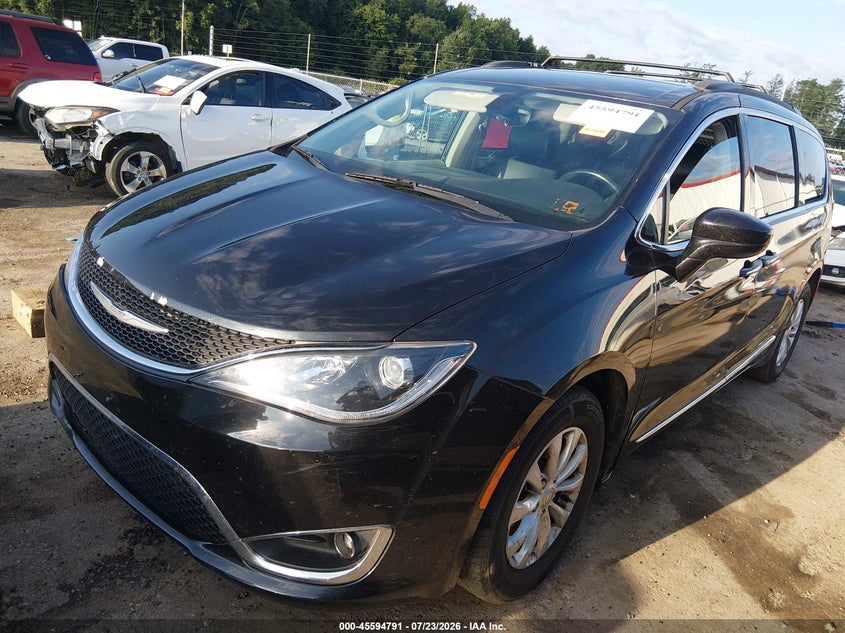 Vin: 2c4rc1bg3hr635066, lot: 46093168, chrysler pacifica touring-l 20172