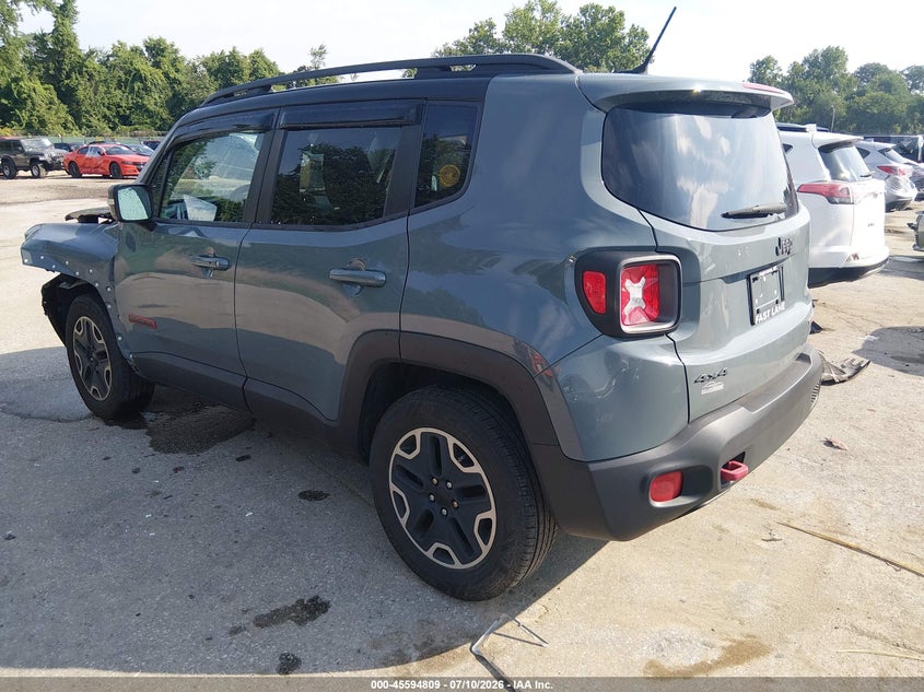 2016 JEEP RENEGADE TRAILHAWK · Фото 3