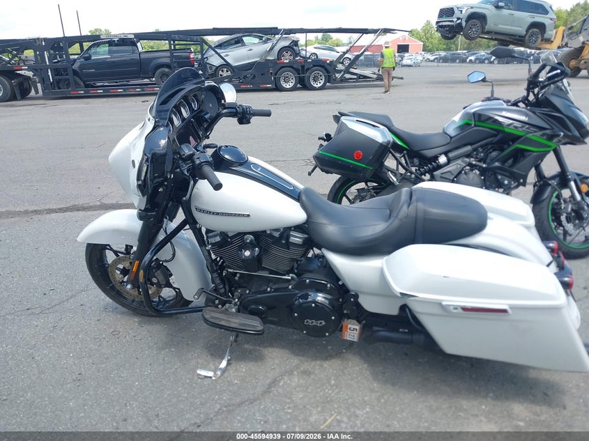 HARLEY-DAVIDSON FLHXS 2020