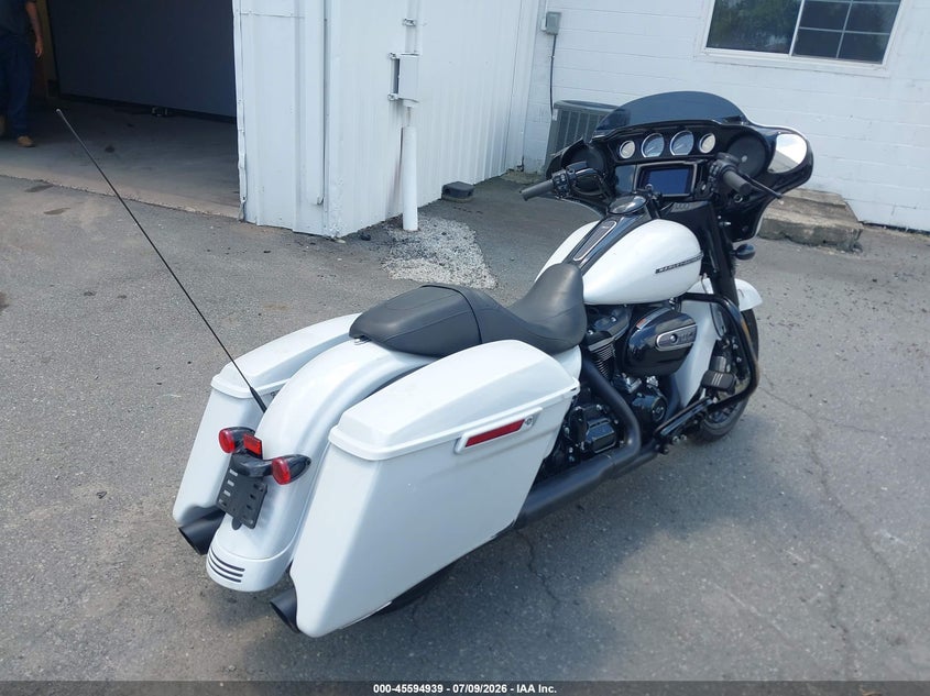 HARLEY-DAVIDSON FLHXS 2020