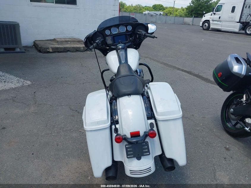 HARLEY-DAVIDSON FLHXS 2020