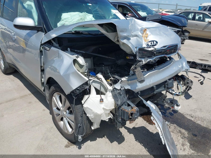 2016 KIA SOUL auction photo 6