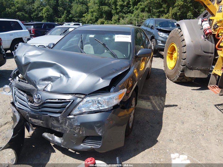 2011 TOYOTA CAMRY auction photo 2
