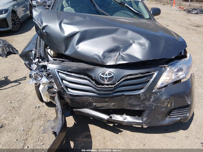 2011 TOYOTA CAMRY auction photo 6