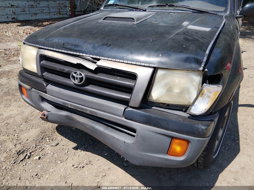 1998 Toyota Tacoma Base V6 VIN: 4TAWN72N2WZ142167 Lot: 45594977