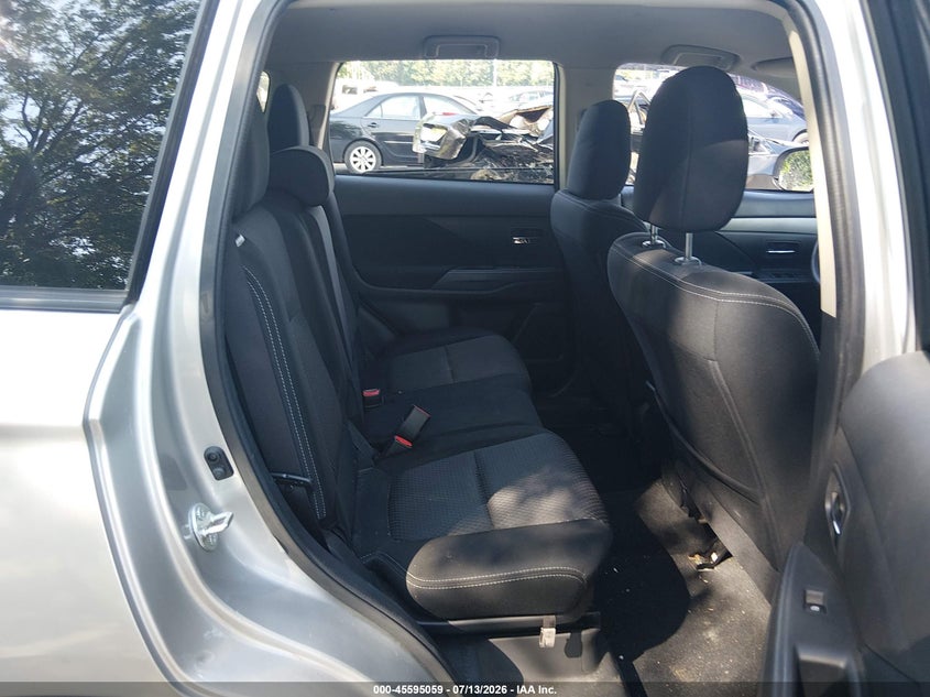 2018 Mitsubishi Outlander Es/Le/Se/Sel VIN: JA4AZ3A31JZ070912 Lot: 45595059