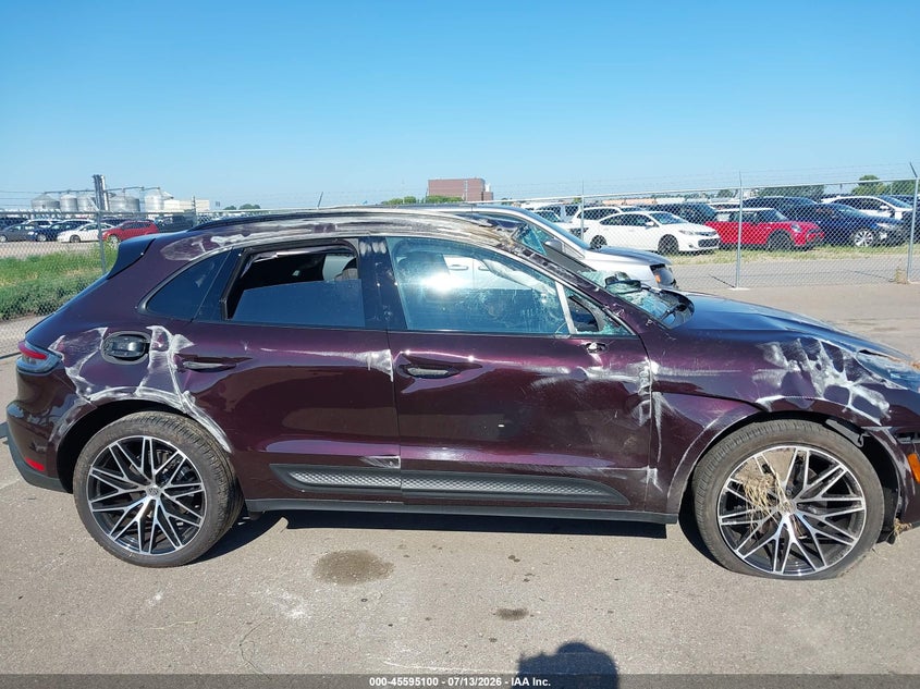 2024 Porsche Macan T VIN: WP1AA2A53RLB19016 Lot: 45595100