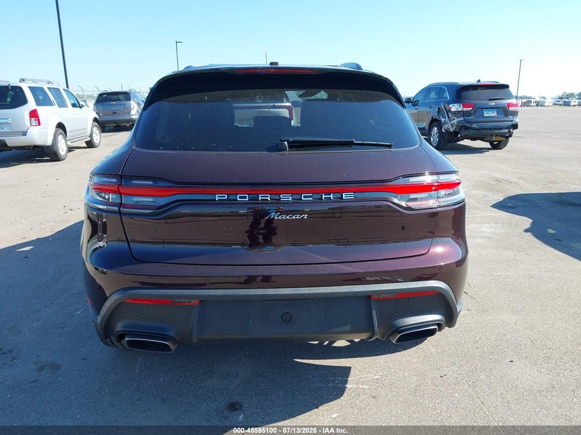 2024 Porsche Macan T VIN: WP1AA2A53RLB19016 Lot: 45595100