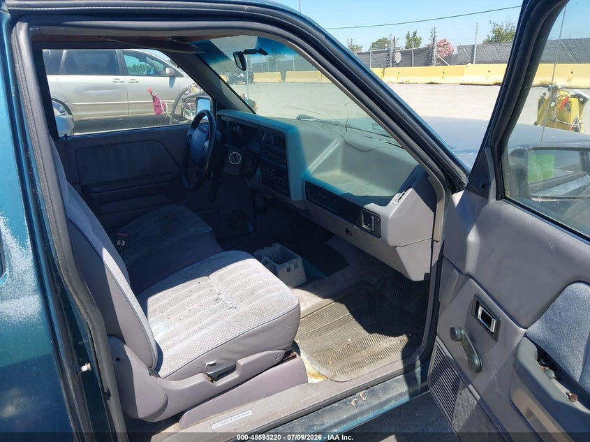 1995 DODGE DAKOTA COUPE 3.9L V6 FI OHV 12V F2