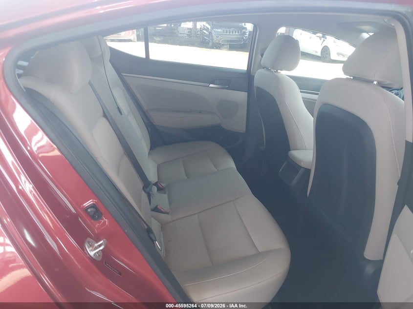 2018 HYUNDAI ELANTRA auction photo 8