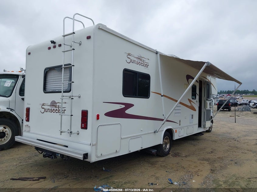 2006 Ford E-450 Cutaway VIN: 1FDXE45S96HB28275 Lot: 45595266