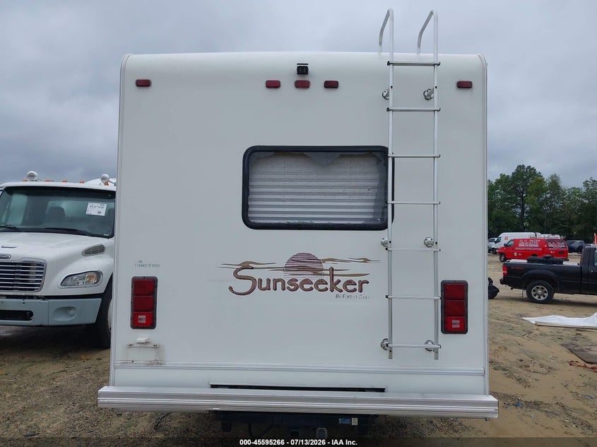 2006 Ford E-450 Cutaway VIN: 1FDXE45S96HB28275 Lot: 45595266