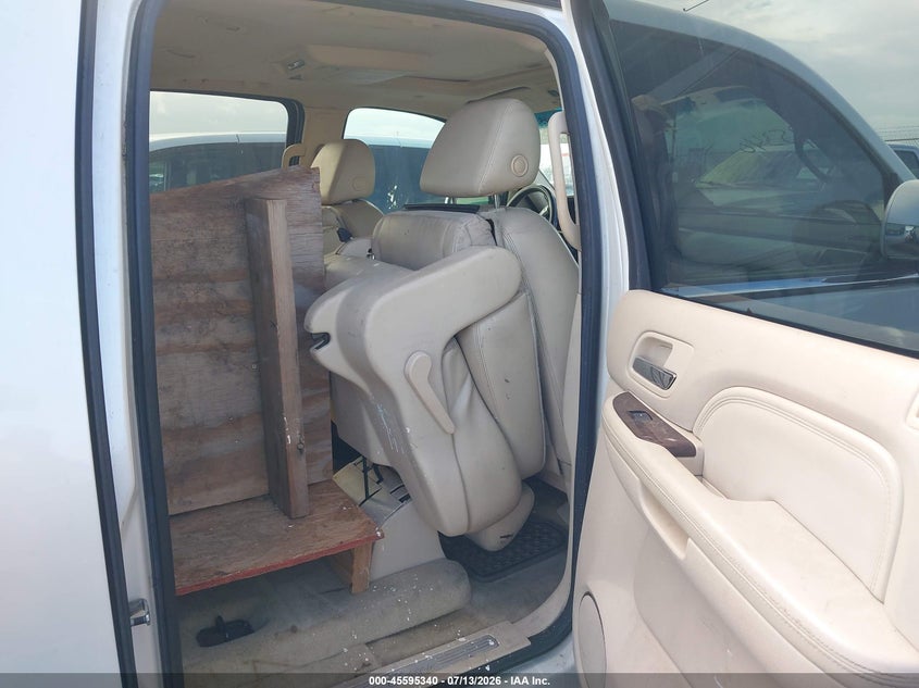 2007 CADILLAC ESCALADE ESV auction photo 8