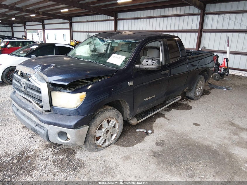 2010 Toyota Tundra Grade 4.6L V8, Front End, IAAI, VIN 5TFRM5F16AX007889 — photo 2