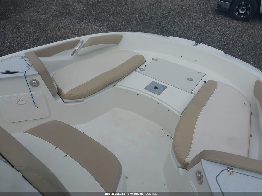 2018 STINGRAY 20' auction photo 5
