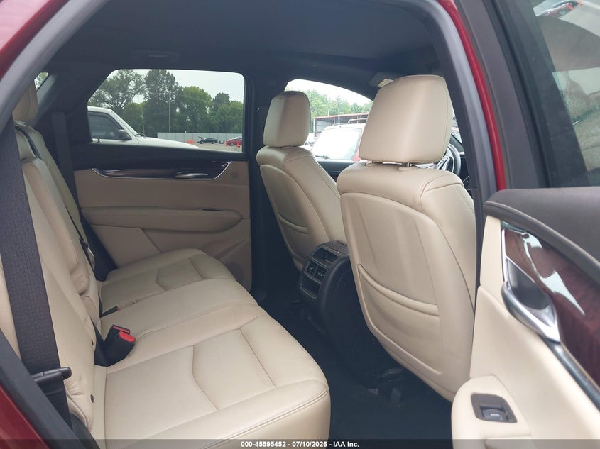 CADILLAC XT5 - zdjęcie 8