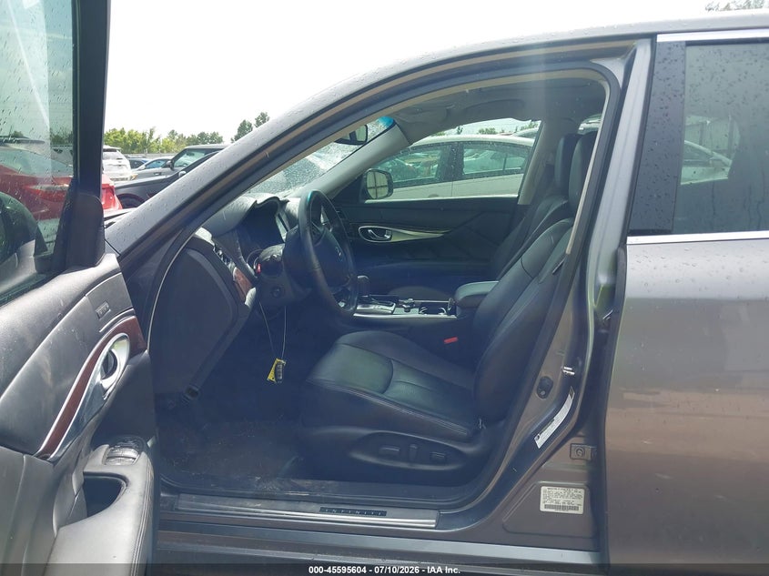 2015 INFINITI Q70 auction photo 5