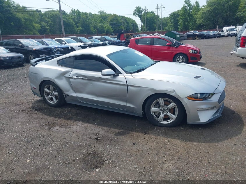 FORD MUSTANG - zdjęcie 17