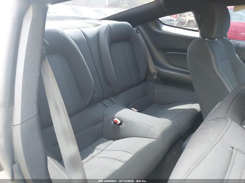 2019 FORD MUSTANG auction photo 8