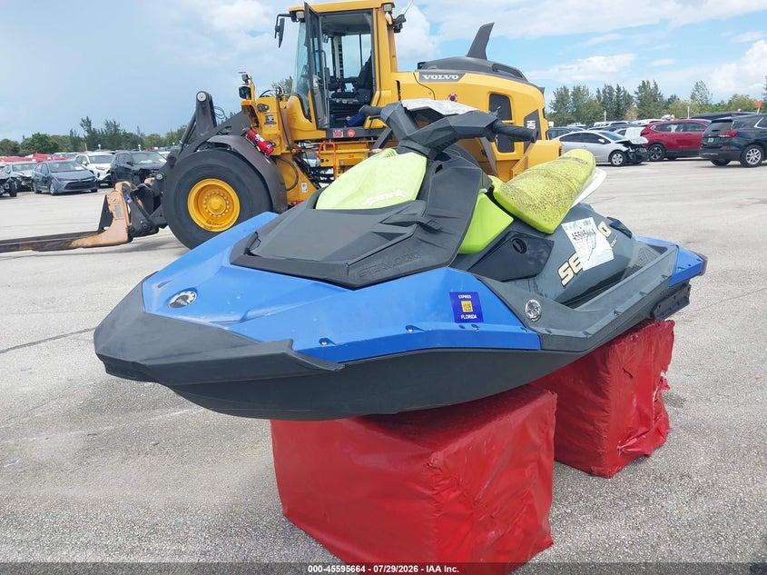 2020 SEA DOO BOMBARDIER CANA auction photo 2